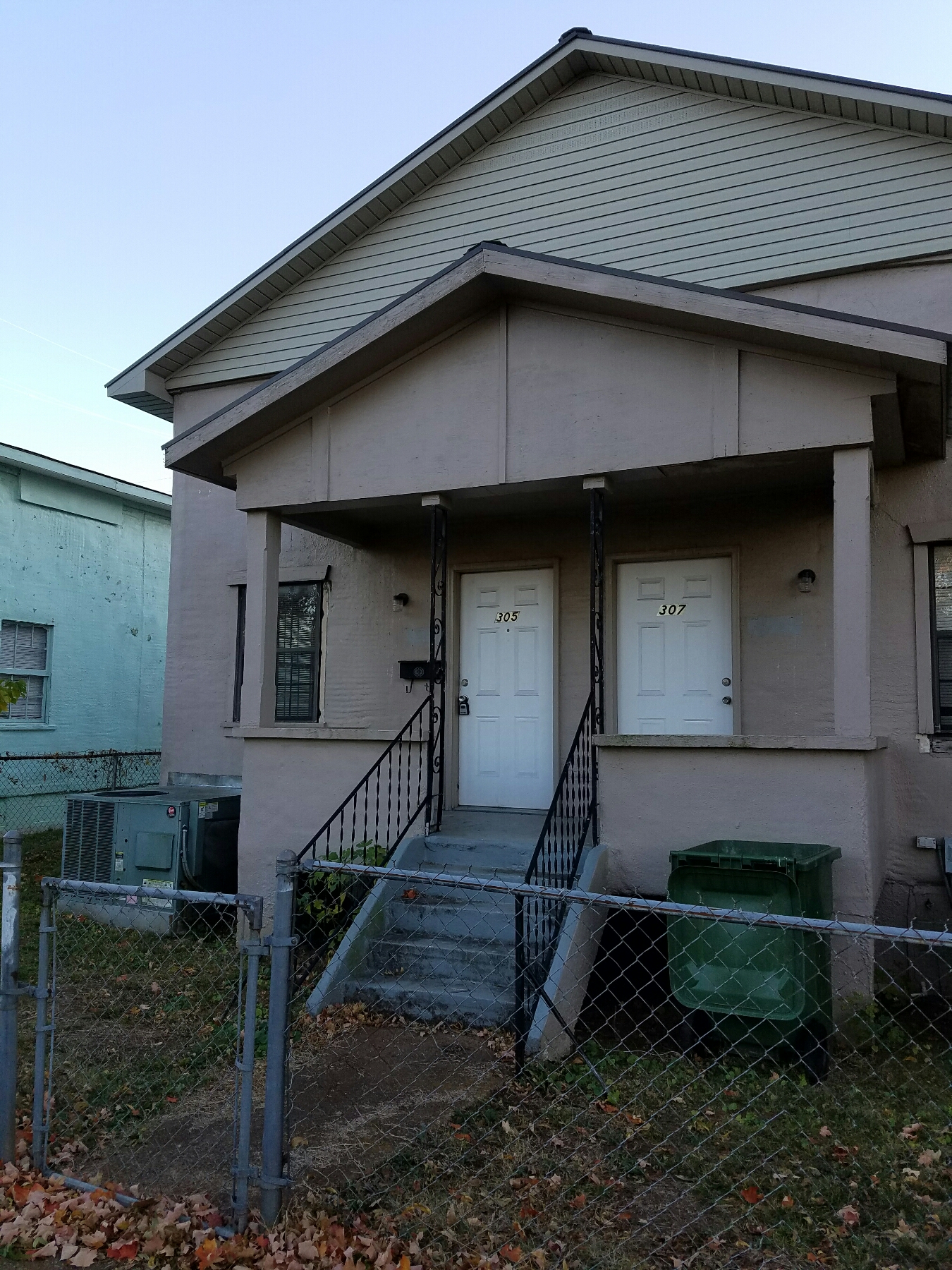 305 Abingdon Avenue